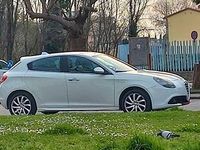 Usata Alfa Romeo Giulietta 105 CV (77 kW) 2011 Bianco Berlina