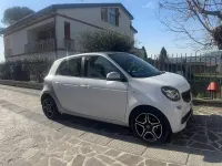 Usata Smart ForFour 71 CV (52 kW) 2016 Bianco Utilitaria