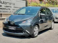 Usata Toyota Aygo Business Edition 69 CV (50 kW) 2018 Grigio Utilitaria