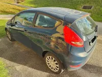 Gebraucht Ford Fiesta 96 PS (70 kW) 2010 Blau Limousine