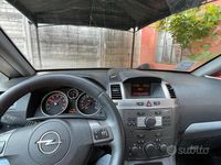 Usata Opel Zafira 94 CV (69 kW) 2008 Grigio Monovolume