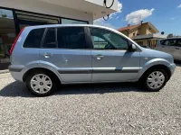 Usata Ford Fusion 80 CV (58 kW) 2008 Blu Utilitaria