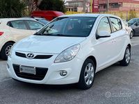 Usata Hyundai i20 Edition 77 CV (56 kW) 2012 Bianco Berlina