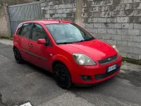 Usata Ford Fiesta 80 CV (58 kW) 2006 Rosso Utilitaria