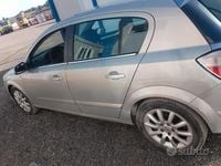Usata Opel Astra 101 CV (74 kW) 2007 Berlina