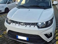 Usata Mahindra KUV100 83 CV (61 kW) 2021 Bianco SUV