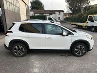 Usata Peugeot 2008 82 CV (60 kW) 2018 Bianco SUV