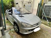 Usata Peugeot 206 CC 109 CV (80 kW) 2004 Argento Cabrio