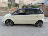 Usata Lancia Musa 120 CV (88 kW) 2008 Bianco Monovolume