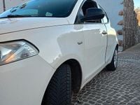 Usata Lancia Ypsilon 60 CV (44 kW) 2012 Bianco Utilitaria
