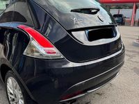 Usata Lancia Ypsilon Gold 95 CV (69 kW) 2015 Nero Utilitaria