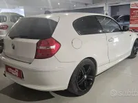 Usata BMW 118 Efficient Dynamics 143 CV (105 kW) 2011 Bianco Utilitaria