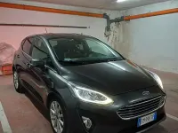 Usata Ford Fiesta Titanium 86 CV (63 kW) 2017 Grigio Utilitaria