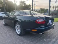 Usata Jaguar XKR 363 CV (266 kW) 1999 Verde Coupé