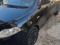 Usata Lancia Ypsilon Gold 95 CV (69 kW) 2018 Nero Utilitaria