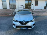 Usata Renault Clio V Equilibre 101 CV (74 kW) 2023 Grigio Berlina