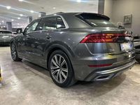 Usata Audi Q8 S-Line 286 CV (210 kW) 2022 Grigio SUV