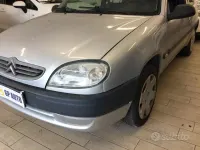 Usata Citroën Saxo 60 CV (44 kW) 2002 Grigio Utilitaria
