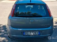 Usata Fiat Grande Punto 75 CV (55 kW) 2006 Bluazzurro Utilitaria