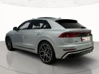 Usata Audi Q8 Comfort 286 CV (210 kW) 2023 Grigio satellite metallizzato SUV