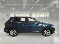 Usata VW Tiguan Life 131 CV (96 kW) 2021 Blu SUV