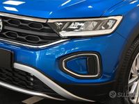 Usata VW T-Roc Sport 149 CV (109 kW) 2023 Blu SUV
