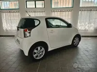 Usata Toyota iQ Sol 68 CV (50 kW) 2010 Bianco Utilitaria