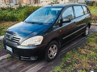 Usata Toyota Avensis Verso 116 CV (85 kW) 2003 Nero Monovolume