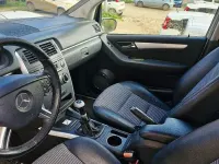 Usata Mercedes B200 140 CV (102 kW) 2008 Grigio Monovolume