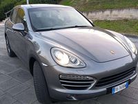 Usata Porsche Cayenne 245 CV (180 kW) 2012 Grigio SUV