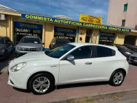 Usata Alfa Romeo Giulietta Distinctive 170 CV (125 kW) 2011 Bianco pastello Utilitaria