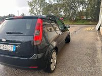 Usata Ford Fiesta 80 CV (58 kW) 2002 Nero Berlina