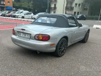 Usata Mazda MX5 110 CV (80 kW) 1998 Grigio Cabrio