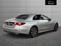 Usata Mercedes E220 Premium 197 CV (144 kW) 2024 Grigio chiaro metallizzato Berlina