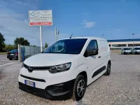 Usata Toyota Proace Active 102 CV (75 kW) 2021 Bianco Monovolume