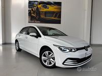 Usata VW Golf VII Life 110 CV (80 kW) 2021 Bianco Utilitaria