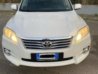 Usata Toyota RAV4 149 CV (109 kW) 2012 Bianco SUV