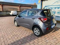 Usata Hyundai i10 Comfort 69 CV (50 kW) 2017 Grigio scuro Utilitaria