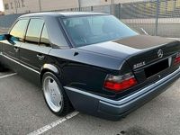 Usata Mercedes E500 326 CV (239 kW) 1993 Nero Berlina