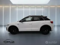Usata VW T-Roc R-line 150 CV (110 kW) 2023 Bianco SUV