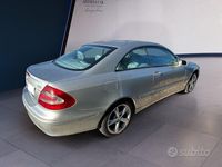 Usata Mercedes CLK270 Elegance 169 CV (124 kW) 2004 Grigio Coupé