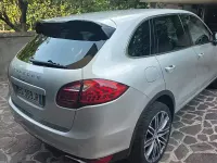 Usata Porsche Cayenne 240 CV (176 kW) 2010 Grigio SUV