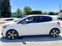 Usata Peugeot 208 GT-line 120 CV (88 kW) 2016 Bianco Utilitaria