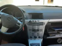 Usata Opel Astra 110 CV (80 kW) 2009 Nero Station wagon