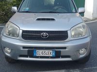 usata Toyota RAV4 2.0i 16V cat 5 porte