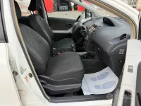 Usata Toyota Yaris 69 CV (50 kW) 2011 Bianco Utilitaria