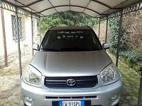 Usata Toyota RAV4 128 CV (94 kW) 2005 Grigio SUV
