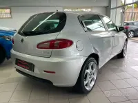 Usata Alfa Romeo 147 120 CV (88 kW) 2007 Grigio Utilitaria