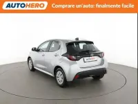 Usata Toyota Yaris Hybrid Active 92 CV (67 kW) 2025 Argento Berlina
