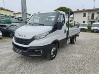 Usata Iveco Daily 136 CV (100 kW) 2023 Bianco Cabrio